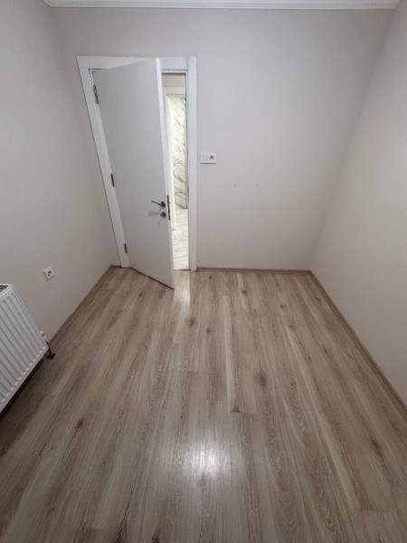 Alibeyköy Metro’ya 3 Dk Otoparklı 5.Kat Kiracılı Satılık Daire