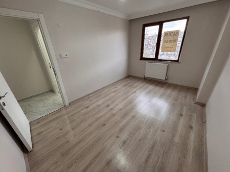 Alibeyköy Metro’ya 3 Dk Otoparklı 5.Kat Kiracılı Satılık Daire