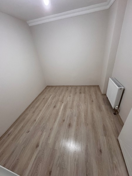 Alibeyköy Metro’ya 3 Dk Otoparklı 5.Kat Kiracılı Satılık Daire