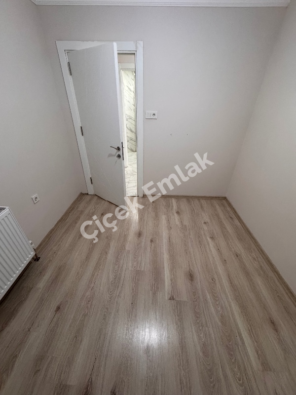 Alibeyköy Metro’ya 3 Dk Otoparklı 5.Kat Kiracılı Satılık Daire