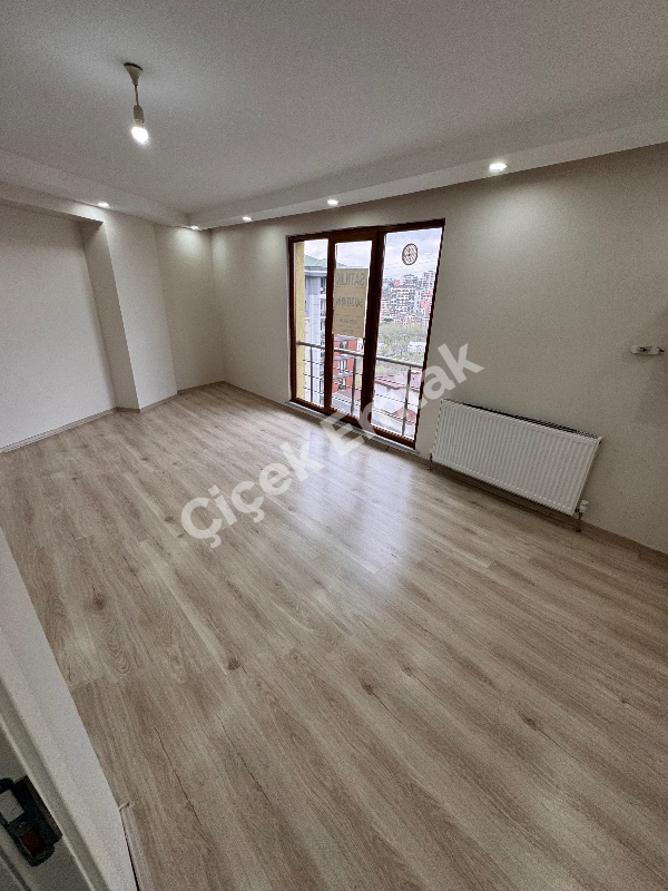 Alibeyköy Metro’ya 3 Dk Otoparklı 5.Kat Kiracılı Satılık Daire