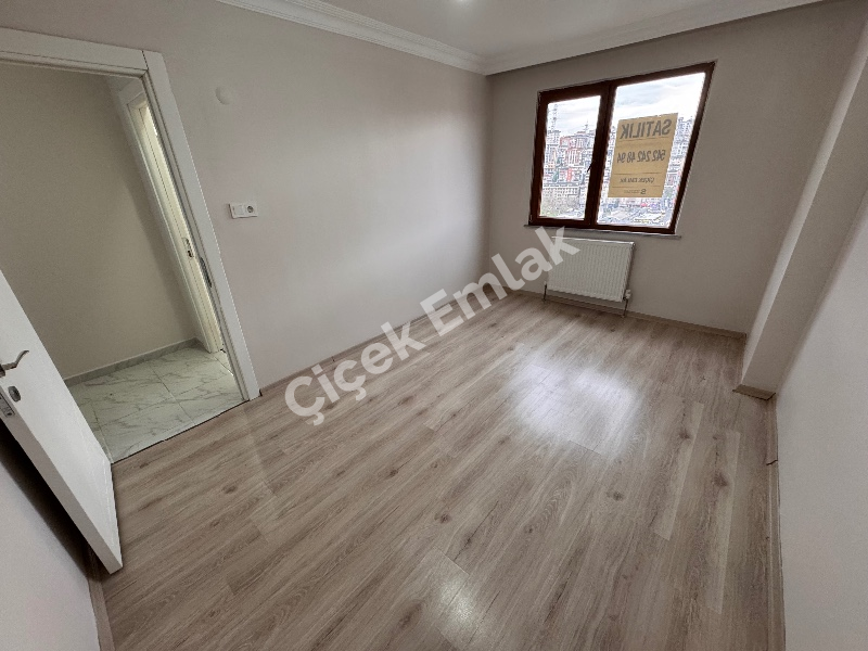 Alibeyköy Metro’ya 3 Dk Otoparklı 5.Kat Kiracılı Satılık Daire