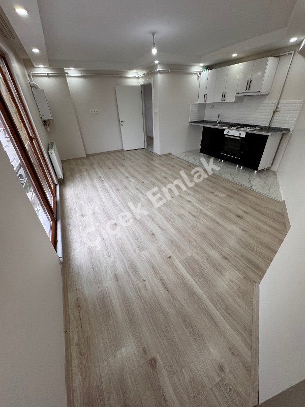 Alibeyköy Metro’ya 3 Dk Otoparklı 5.Kat Kiracılı Satılık Daire