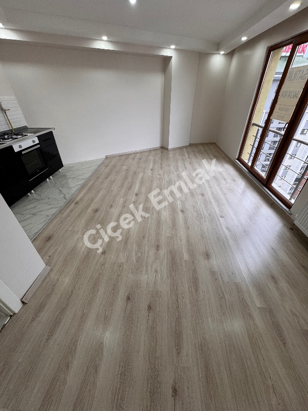 Alibeyköy Metro’ya 3 Dk Otoparklı 5.Kat Kiracılı Satılık Daire