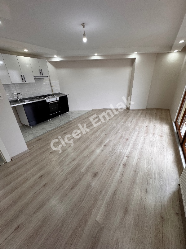 Alibeyköy Metro’ya 3 Dk Otoparklı 5.Kat Kiracılı Satılık Daire