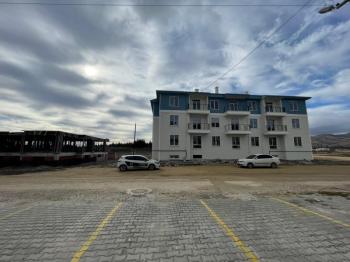 AFYON ÜÇOK EMLAKTAN MAREŞAL F ÇAKMAK MAH SATILIK SIFIR 3+1 DAİRELER 