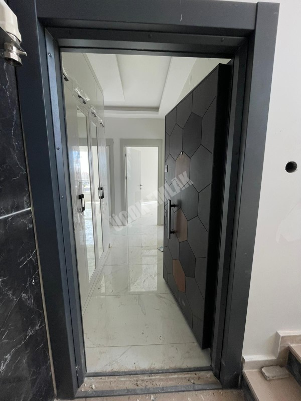 AFYON ÜÇOK EMLAKTAN MAREŞAL F ÇAKMAK MAH SATILIK SIFIR 3+1 DAİRELER 