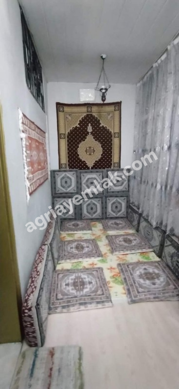 YETİŞTİRME YURDUNUN KARŞISINDA 1.KAT DUBLEX 5+1 SATILIK DAİRE