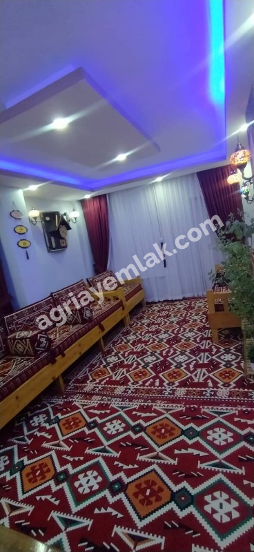 YETİŞTİRME YURDUNUN KARŞISINDA 1.KAT DUBLEX 5+1 SATILIK DAİRE