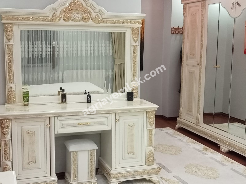 YETİŞTİRME YURDUNUN KARŞISINDA 1.KAT DUBLEX 5+1 SATILIK DAİRE