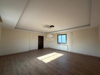 ALYANS'TAN GMK'YA SIFIR MASRAFSIZ HER İŞE UYGUN SATILIK OFİS