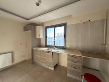 ALYANS'TAN GMK'YA SIFIR MASRAFSIZ HER İŞE UYGUN SATILIK OFİS