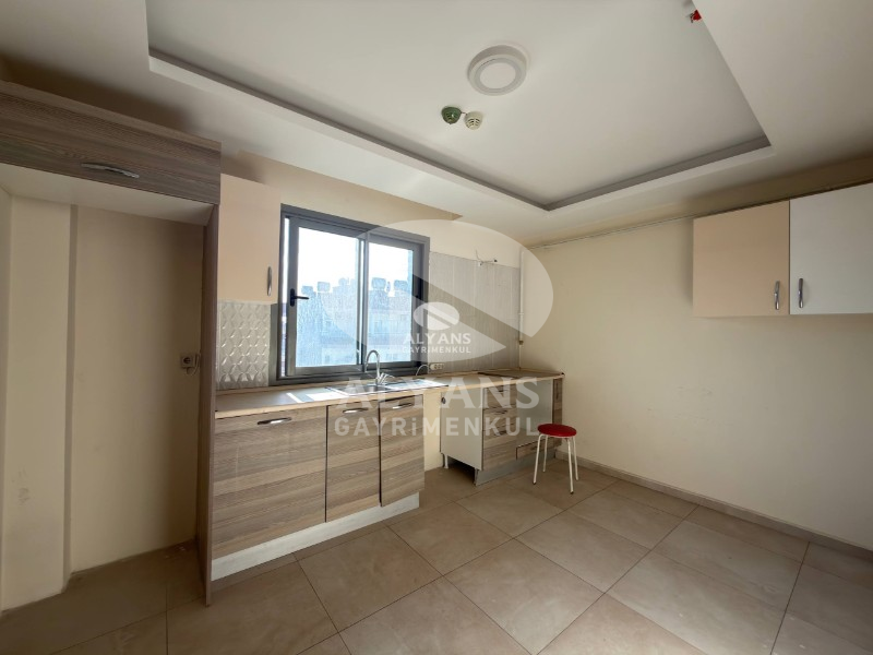 ALYANS'TAN GMK'YA SIFIR MASRAFSIZ HER İŞE UYGUN SATILIK OFİS