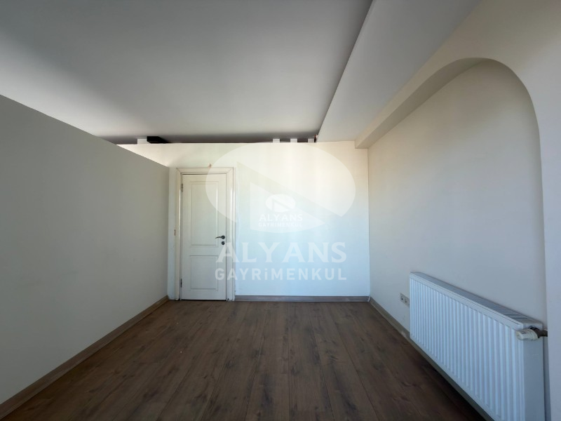 ALYANS'TAN GMK'YA SIFIR MASRAFSIZ HER İŞE UYGUN SATILIK OFİS