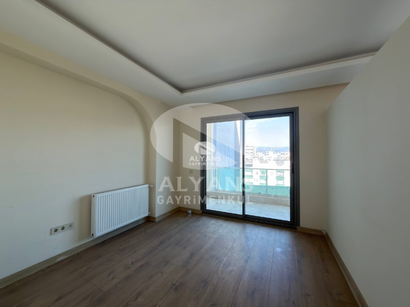 ALYANS'TAN GMK'YA SIFIR MASRAFSIZ HER İŞE UYGUN SATILIK OFİS