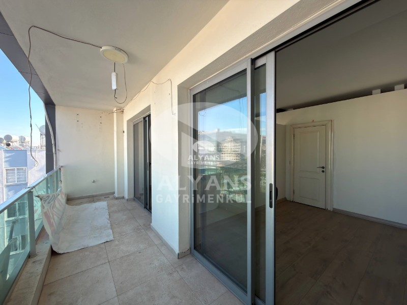 ALYANS'TAN GMK'YA SIFIR MASRAFSIZ HER İŞE UYGUN SATILIK OFİS