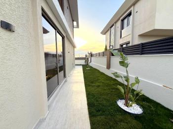 Didim'de Satılık Tam Müstakil 4+1 Villa