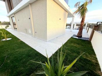 Didim'de Satılık Tam Müstakil 4+1 Villa