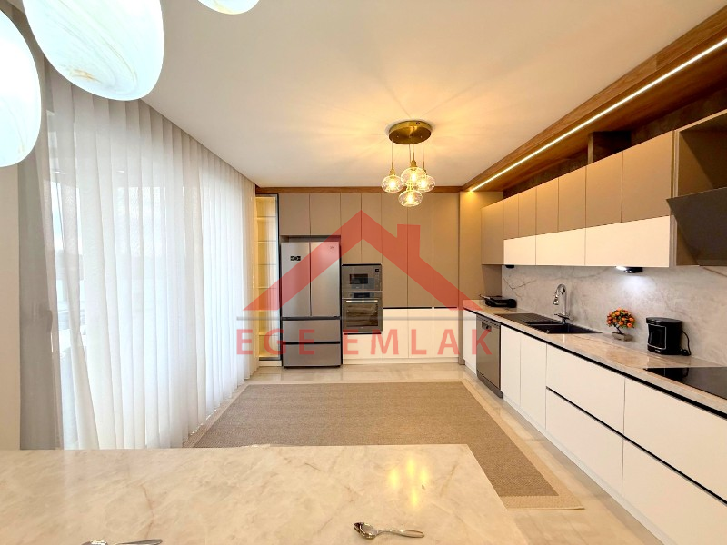 Didim'de Satılık Tam Müstakil 4+1 Villa
