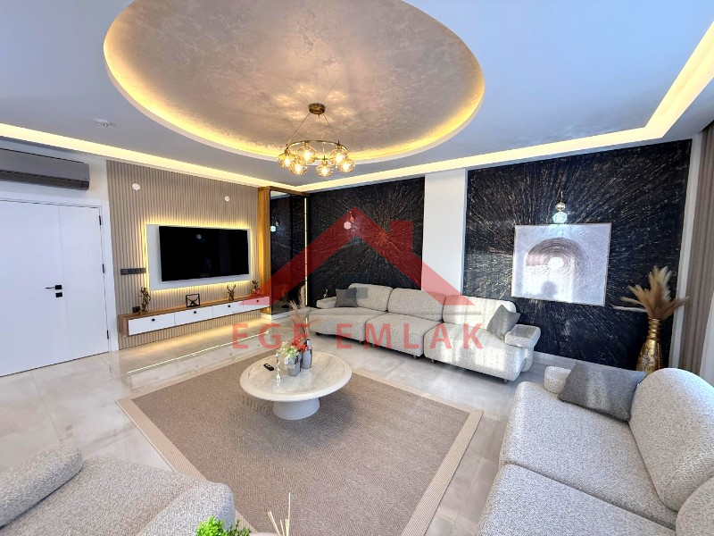 Didim'de Satılık Tam Müstakil 4+1 Villa