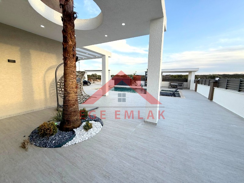 Didim'de Satılık Tam Müstakil 4+1 Villa