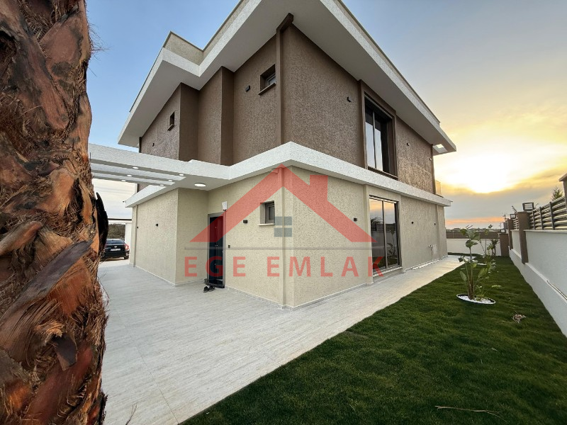 Didim'de Satılık Tam Müstakil 4+1 Villa