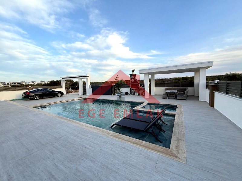 Didim'de Satılık Tam Müstakil 4+1 Villa
