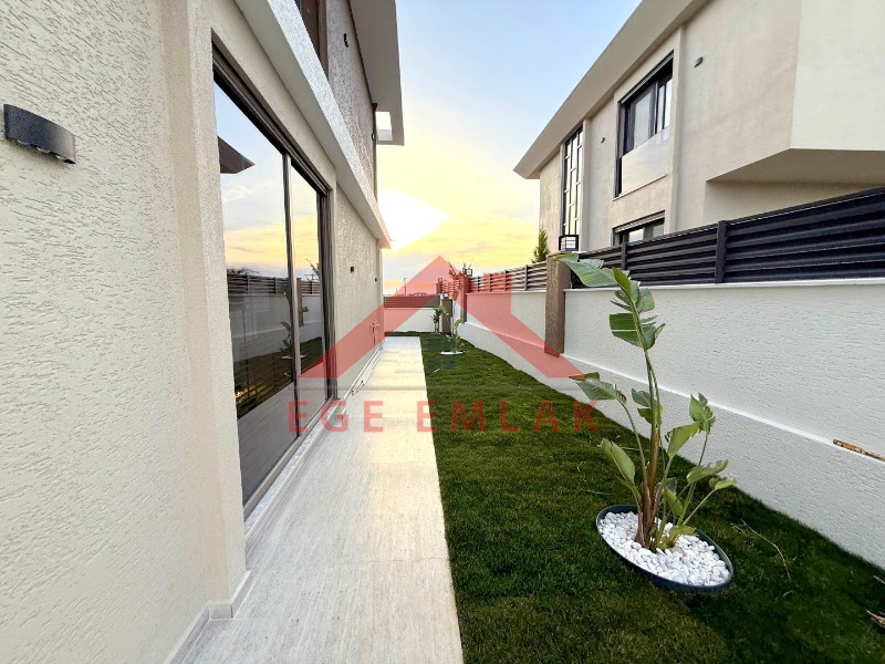 Didim'de Satılık Tam Müstakil 4+1 Villa