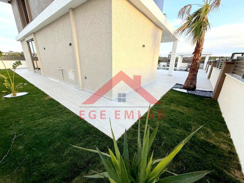 Didim'de Satılık Tam Müstakil 4+1 Villa
