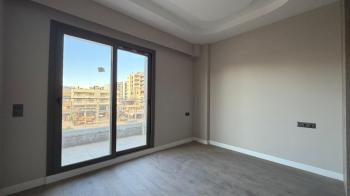 Elmas’tan GMK Üzeri Deniz Manzaralı Lüks Tasarım Sıfır 2+1