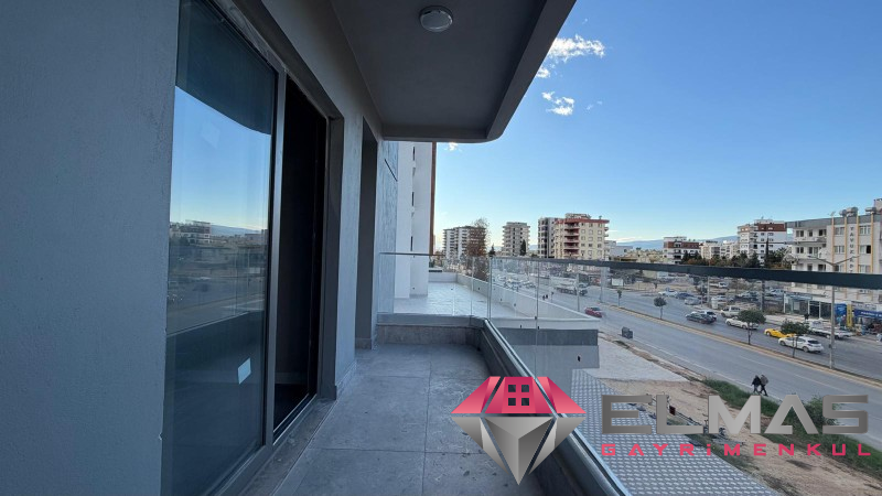 Elmas’tan GMK Üzeri Deniz Manzaralı Lüks Tasarım Sıfır 2+1