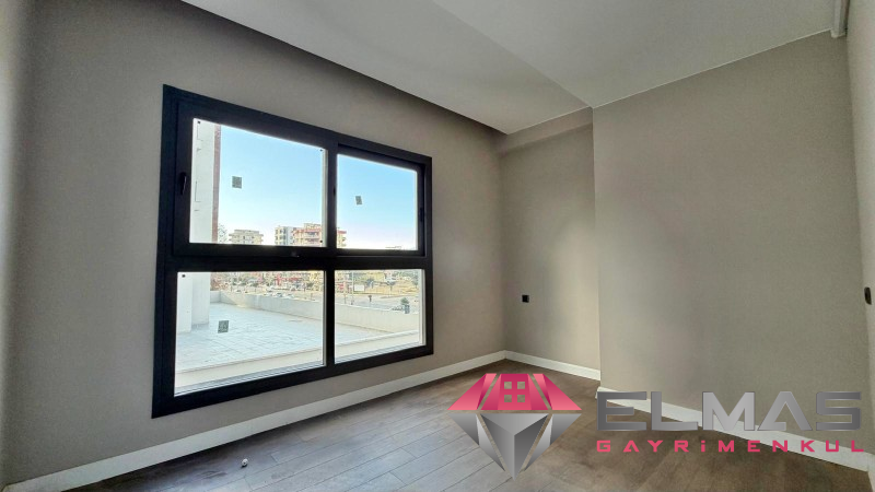 Elmas’tan GMK Üzeri Deniz Manzaralı Lüks Tasarım Sıfır 2+1