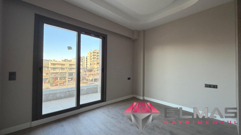 Elmas’tan GMK Üzeri Deniz Manzaralı Lüks Tasarım Sıfır 2+1