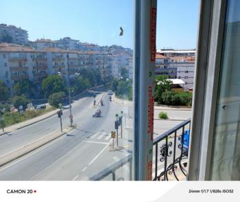 MUDANYA HALİTPAŞA 'da STADYUM MEVKİİ SATILIK 3.KAT SIFIR 1+1 DAİRE