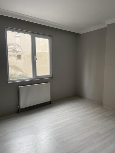 Çırçır’da Metro’ya 3 Dk Düzayak 2+1 Boş Satılık Daire