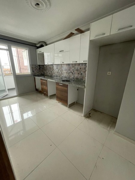 Çırçır’da Metro’ya 3 Dk Düzayak 2+1 Boş Satılık Daire