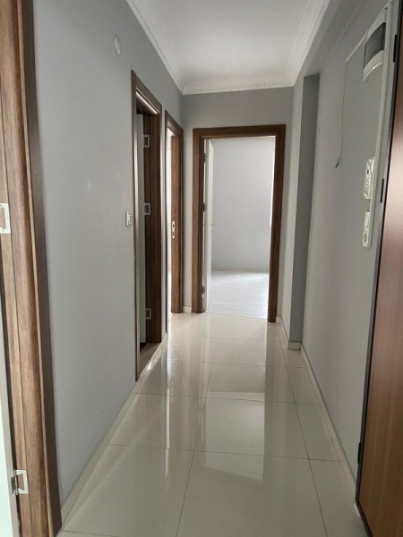 Çırçır’da Metro’ya 3 Dk Düzayak 2+1 Boş Satılık Daire