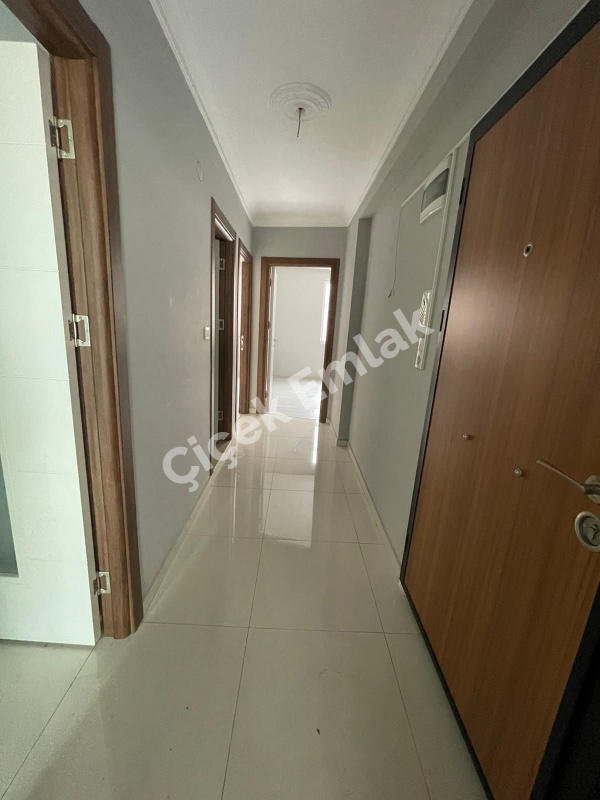 Çırçır’da Metro’ya 3 Dk Düzayak 2+1 Boş Satılık Daire