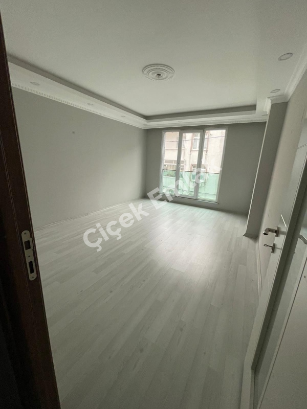 Çırçır’da Metro’ya 3 Dk Düzayak 2+1 Boş Satılık Daire