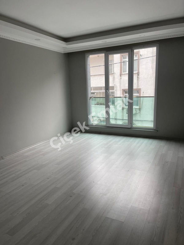 Çırçır’da Metro’ya 3 Dk Düzayak 2+1 Boş Satılık Daire