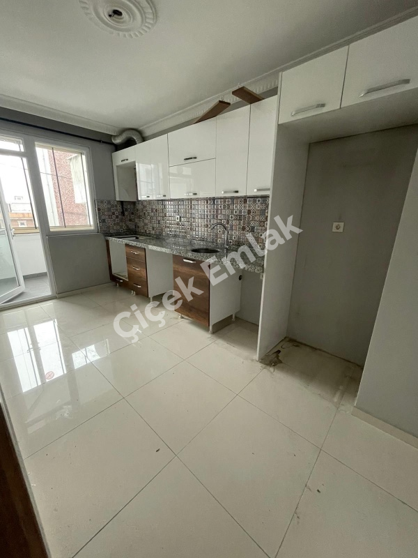 Çırçır’da Metro’ya 3 Dk Düzayak 2+1 Boş Satılık Daire