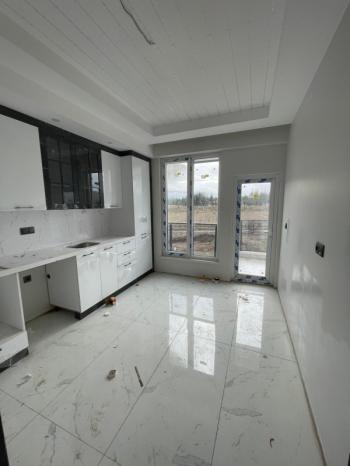 AFYON ÜÇOK EMLAKTAN MAREŞAL F ÇAKMAK MAH KİRALIK SIFIR LÜX 3+1 ARAKAT EBEBEYN BANYOLU DAİRE