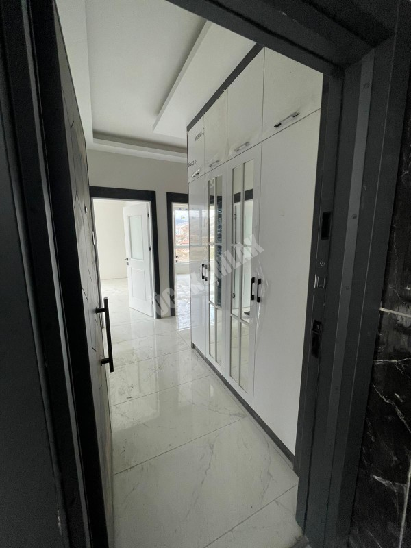 AFYON ÜÇOK EMLAKTAN MAREŞAL F ÇAKMAK MAH KİRALIK SIFIR LÜX 3+1 ARAKAT EBEBEYN BANYOLU DAİRE