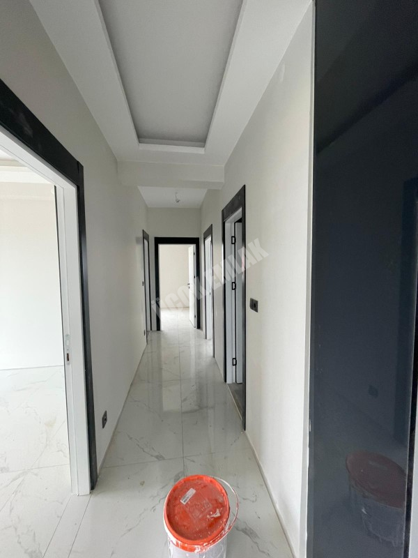 AFYON ÜÇOK EMLAKTAN MAREŞAL F ÇAKMAK MAH KİRALIK SIFIR LÜX 3+1 ARAKAT EBEBEYN BANYOLU DAİRE