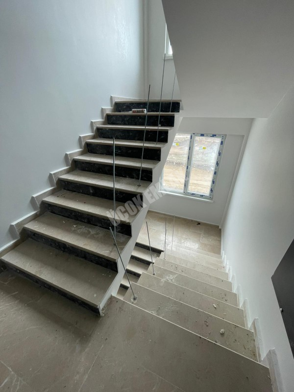 AFYON ÜÇOK EMLAKTAN MAREŞAL F ÇAKMAK MAH KİRALIK SIFIR LÜX 3+1 ARAKAT EBEBEYN BANYOLU DAİRE