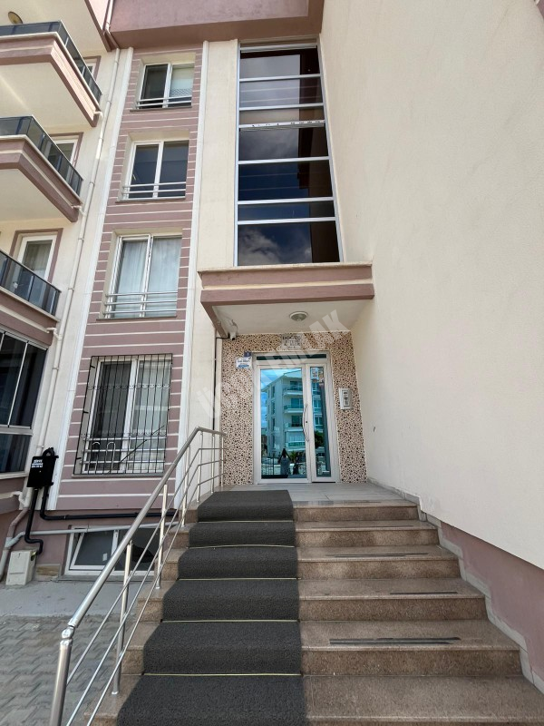 AFYON ÜÇOK EMLAKTAN UYDUKENT SELÇUKLU MAH KİRALIK ARAKAT LÜX 3+1 DAİRE