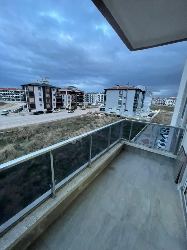 AFYON ÜÇOK EMLAKTAN UYDUKENT SELÇUKLU MAH KİRALIK ARAKAT LÜX 3+1 DAİRE
