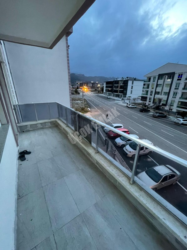 AFYON ÜÇOK EMLAKTAN UYDUKENT SELÇUKLU MAH KİRALIK ARAKAT LÜX 3+1 DAİRE