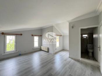 ALYANS'TAN YEŞİLE DOYACAĞINIZ ÖZEL BAHÇELİ MASRAFSIZ TRİPLEX 5+2