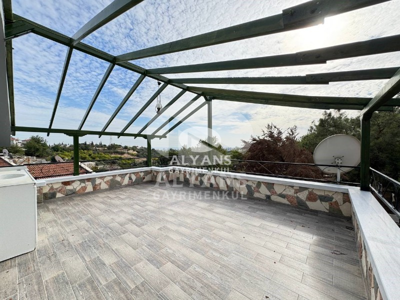 ALYANS'TAN YEŞİLE DOYACAĞINIZ ÖZEL BAHÇELİ MASRAFSIZ TRİPLEX 5+2